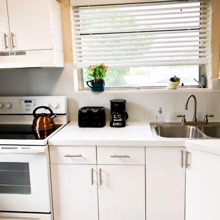 Modern 2/1 Apt Near Midtown And Beaches ไมอามี ภายนอก รูปภาพ