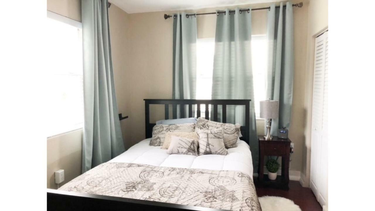 Modern 2/1 Apt Near Midtown And Beaches ไมอามี ภายนอก รูปภาพ